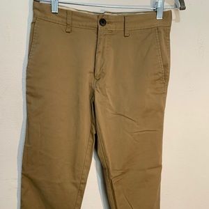 Men’s slim fit khaki pants